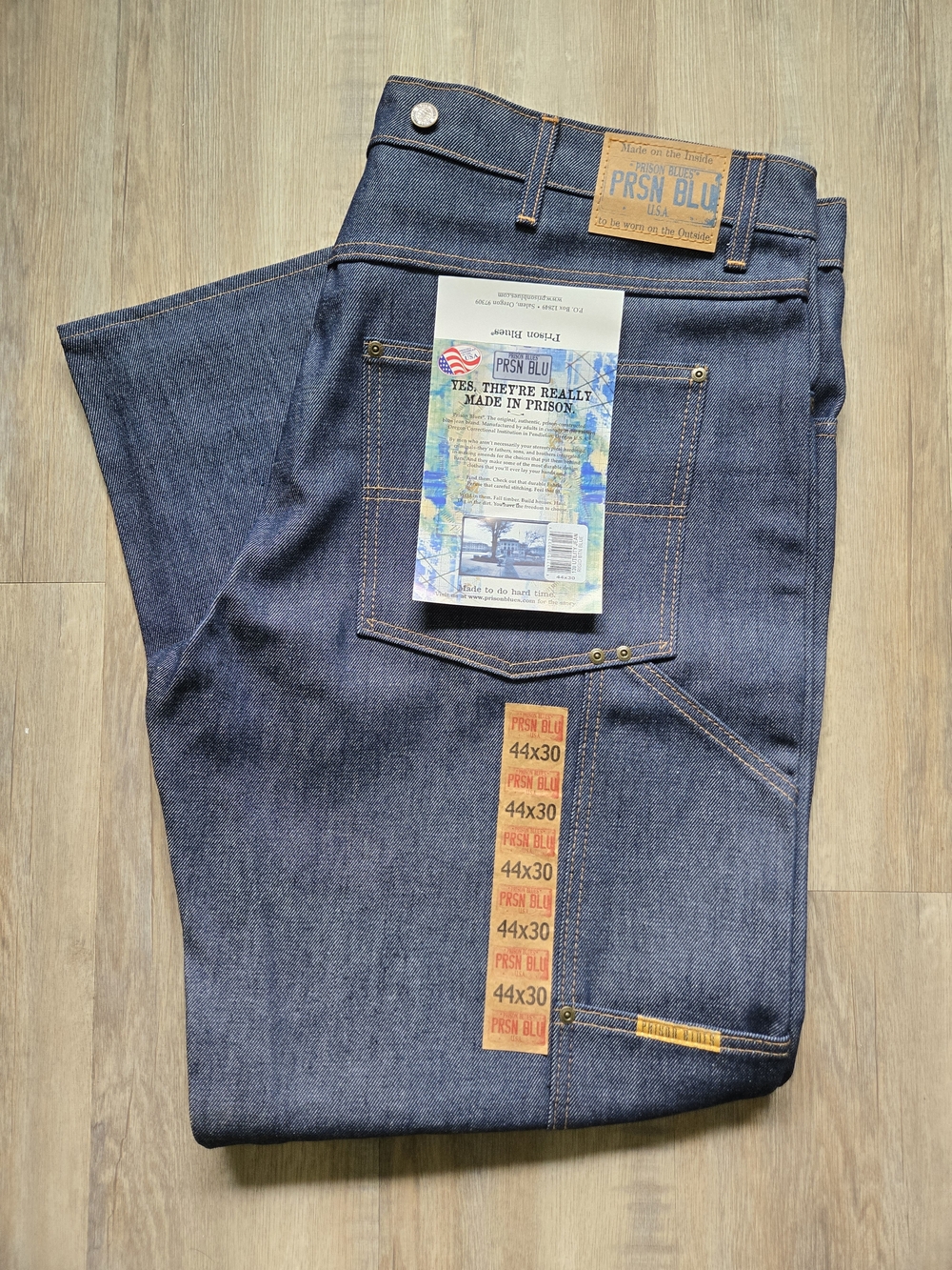 Straight Men's Jeans in Dark Indigo - 44x30